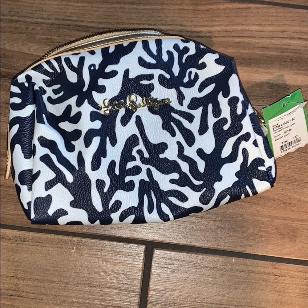 Cosmetic bag